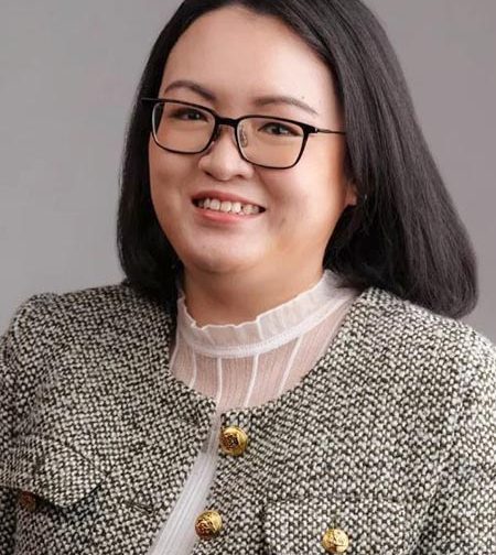 Dr Daphne Lee 450x595
