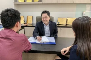 Patients consulting with Doctor