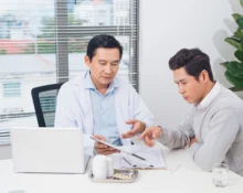 health-screening-consultation-doctor-patient