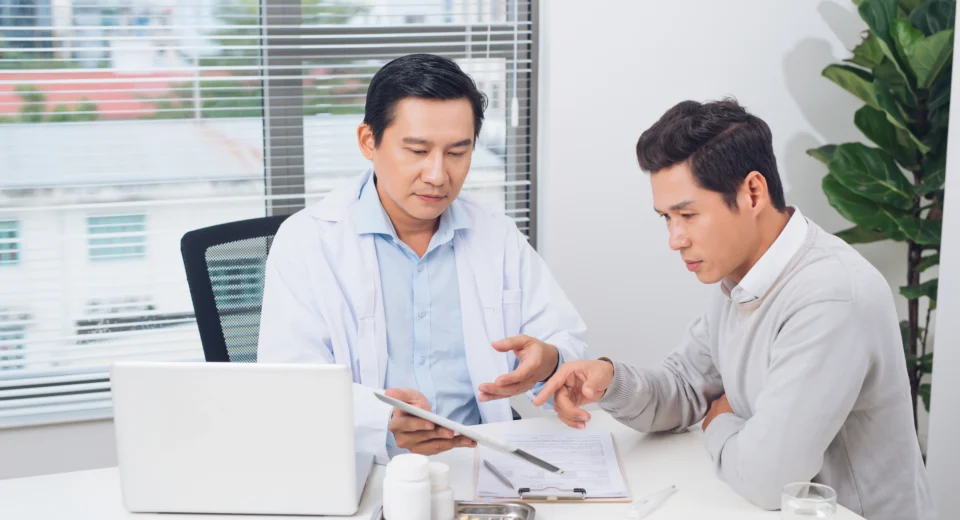 health-screening-consultation-doctor-patient
