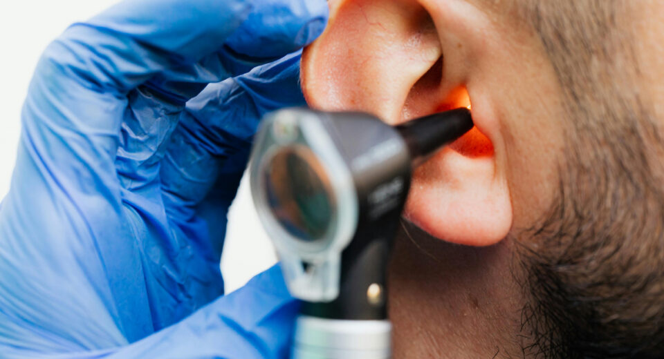 Singaporean Couple Finds Mandarin-Speaking ENT Doctor for Tinnitus Treatment
