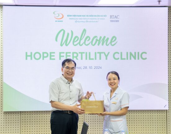 Dr Chen profile photo