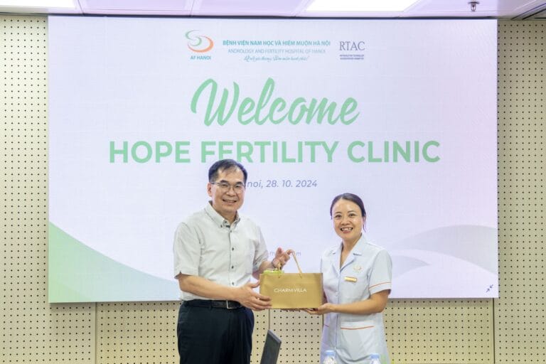 Dr Chen profile photo