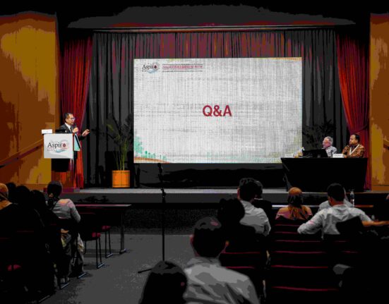 Dr Chen profile photo