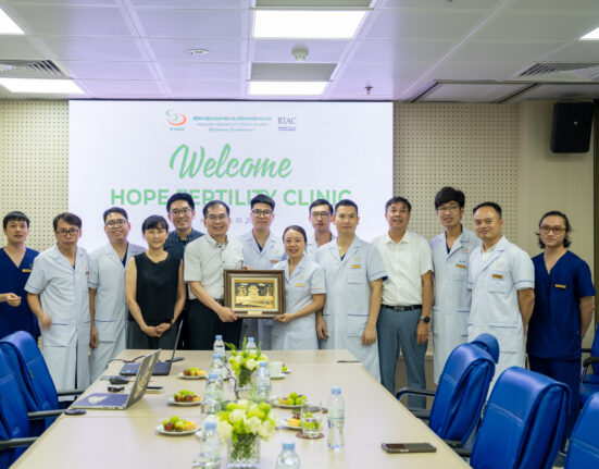 Dr Chen profile photo