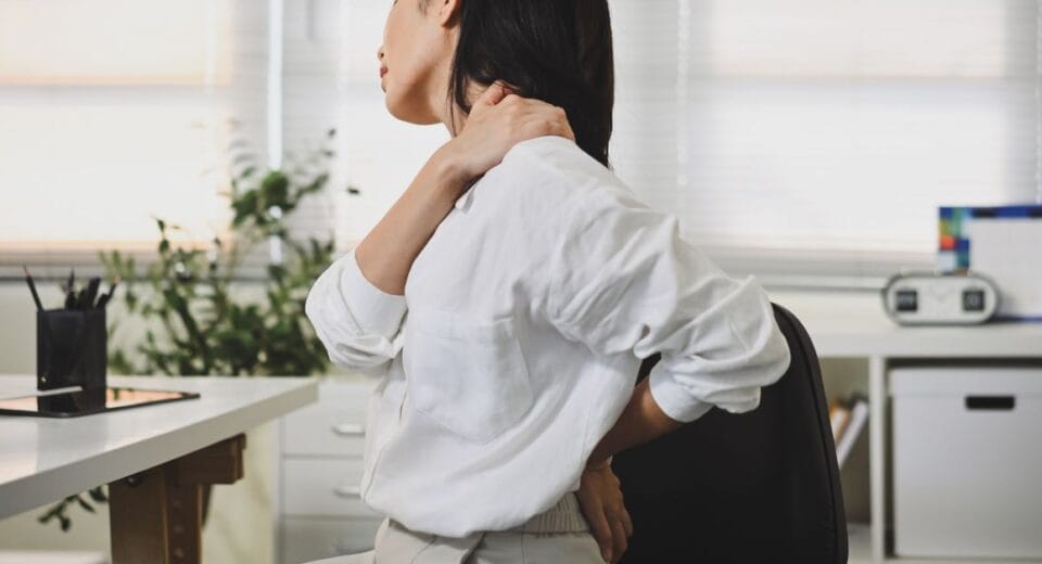 how to relieve shoulder blade pain
